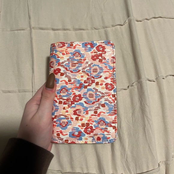 FLORAL INDEXER WALLET - Picture 2 of 7